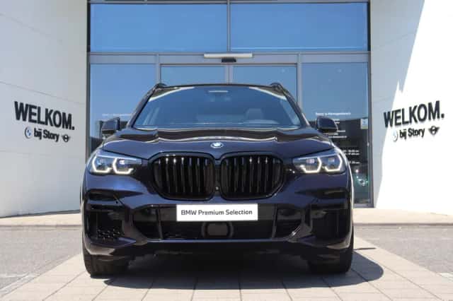 BMW X5 (2023) thumbnail 2