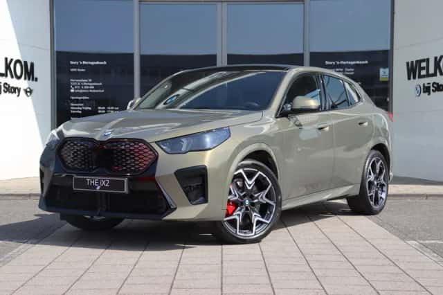 BMW iX2 (2026) thumbnail 1