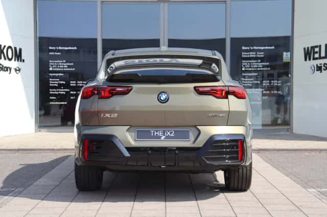 BMW iX2 (2026) thumbnail 6