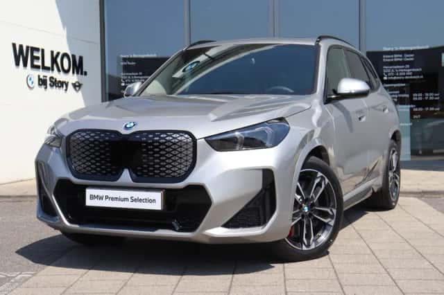 BMW iX1 (2026) thumbnail 1