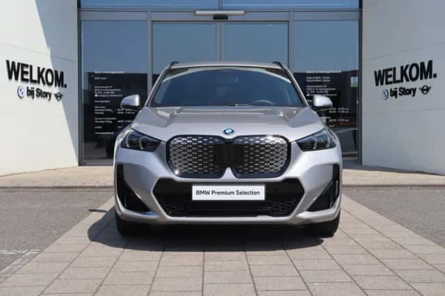 BMW iX1 (2026) thumbnail 3