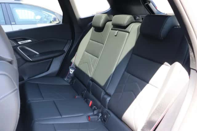 BMW iX1 (2026) thumbnail 6