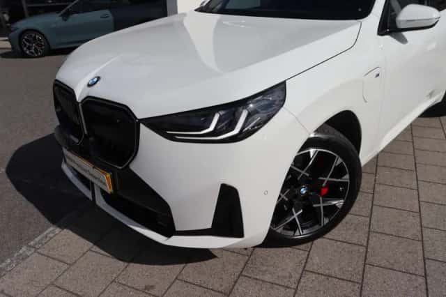 BMW X3 (2025) thumbnail 2