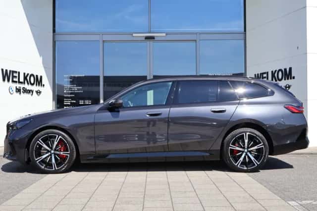 BMW i5 (2026) thumbnail 4