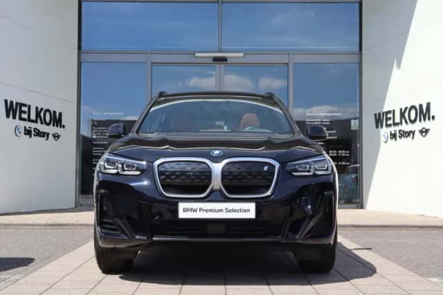 BMW iX3 (2022) thumbnail 3