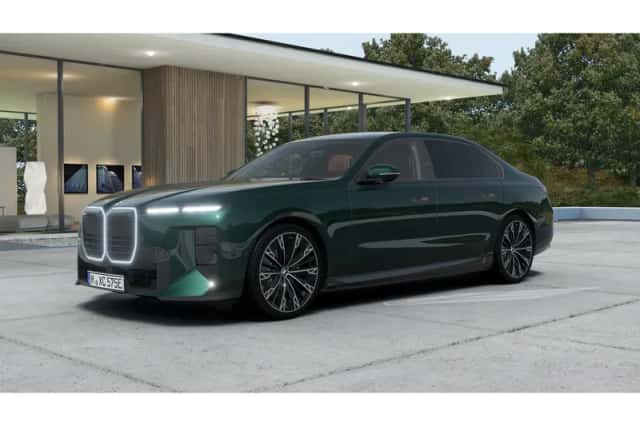 BMW i7 (2026) thumbnail 1