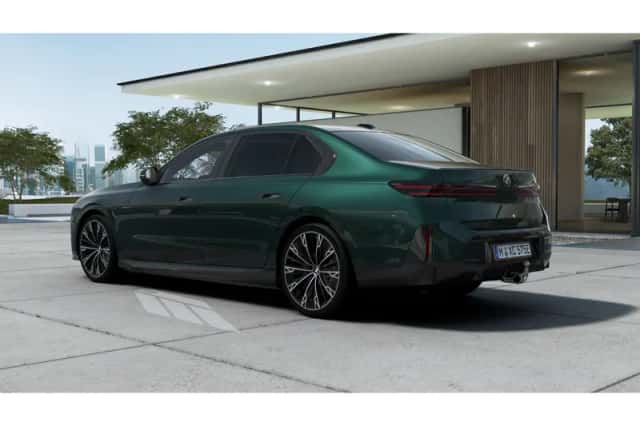 BMW i7 (2026) thumbnail 2