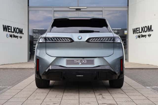 BMW iX3 (2026) thumbnail 4