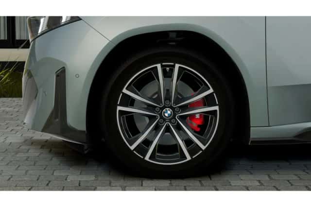 BMW iX3 (2026) thumbnail 6