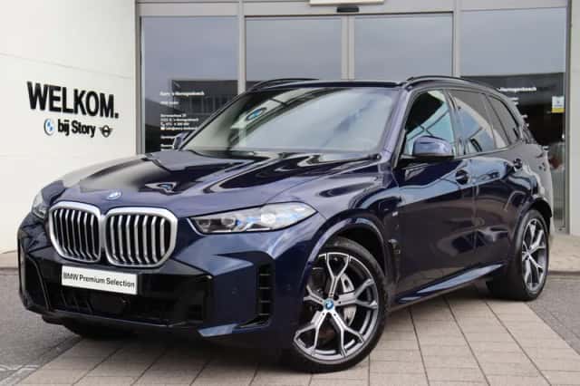 BMW X5 (2023) thumbnail 1
