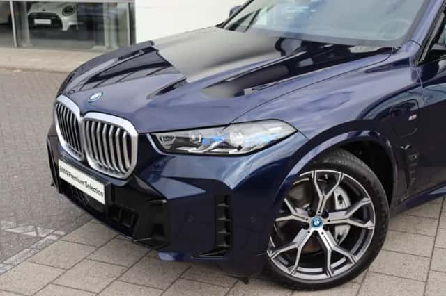 BMW X5 (2023) thumbnail 2