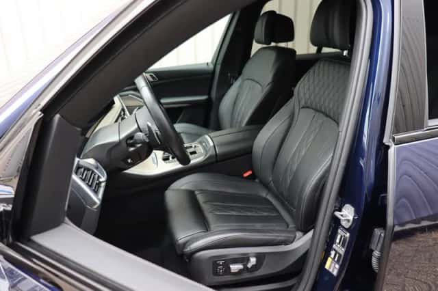 BMW X5 (2023) thumbnail 3