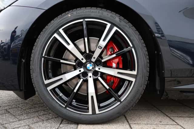 BMW i5 (2026) thumbnail 4