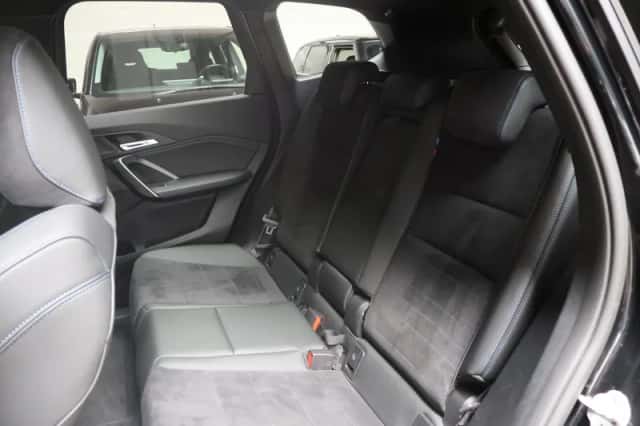 BMW iX1 (2025) thumbnail 6