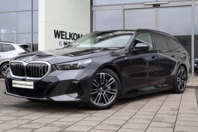 BMW i5 (2025) thumbnail 1