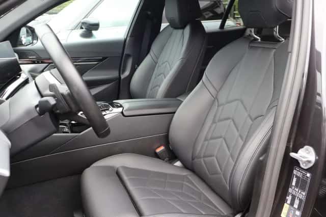 BMW i5 (2025) thumbnail 4