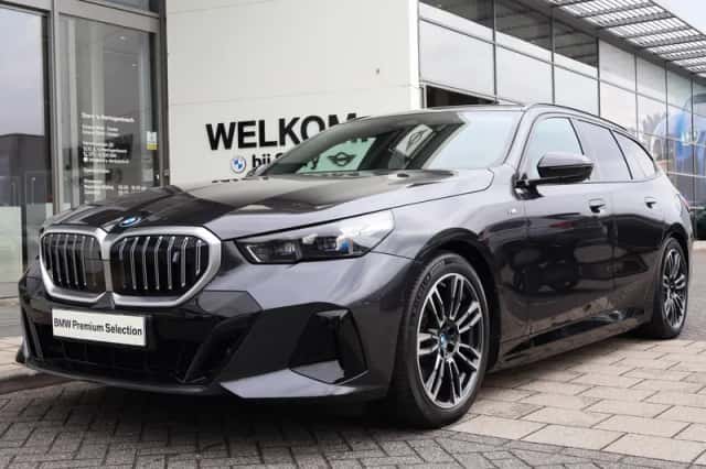BMW i5 (2025) thumbnail 5