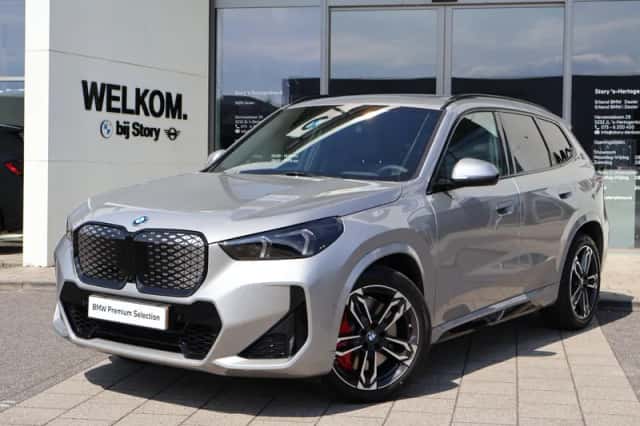 BMW iX1 (2026) thumbnail 1