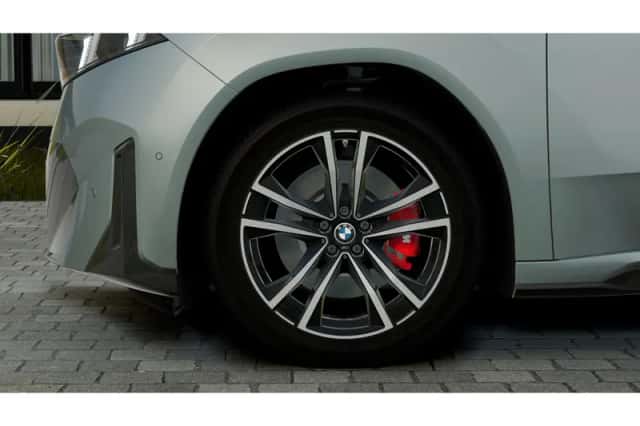 BMW iX3 (2026) thumbnail 6
