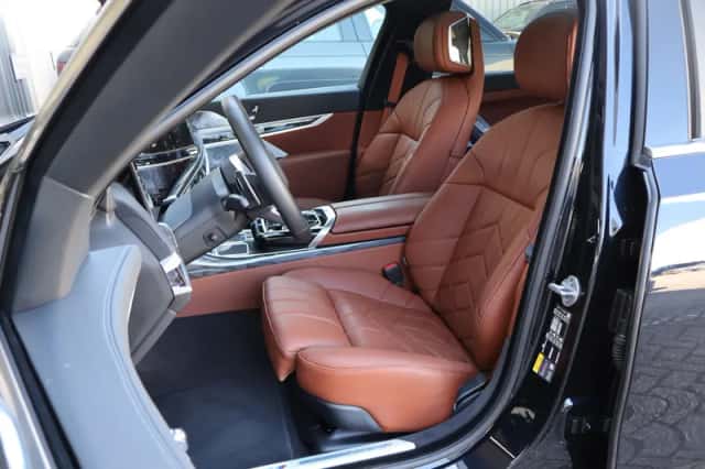 BMW 7-Serie (2025) thumbnail 4