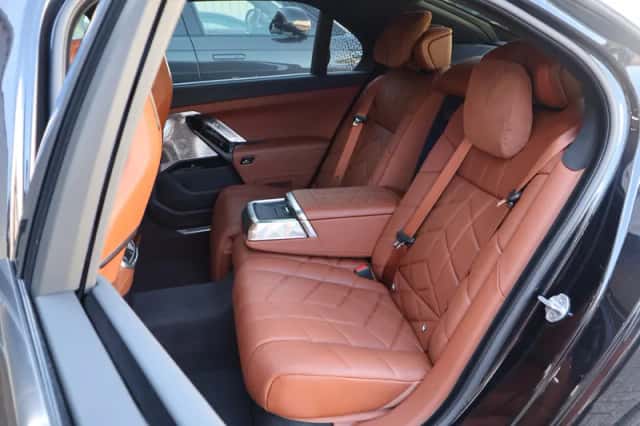 BMW 7-Serie (2025) thumbnail 6