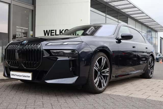 BMW i7 (2026) thumbnail 5