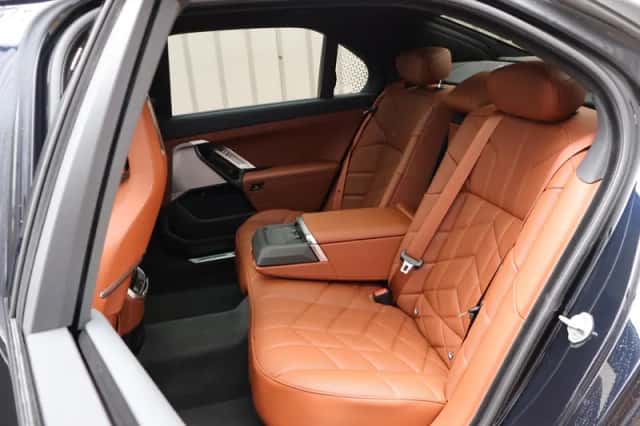 BMW i7 (2026) thumbnail 6