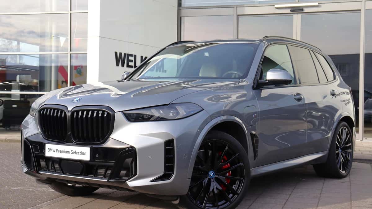 BMW X5 (2024) — foto 1