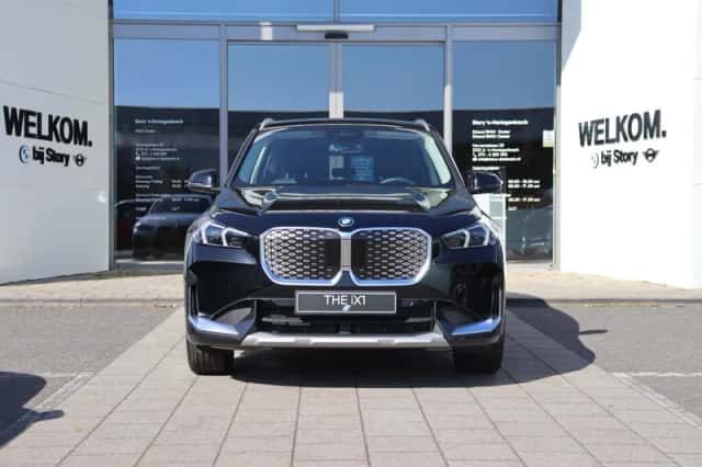 BMW iX1 (2026) thumbnail 2