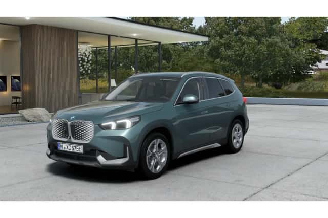 BMW iX1 (2026) thumbnail 1
