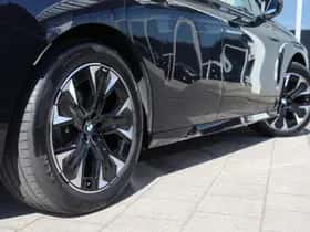 BMW iX (2025) thumbnail 11