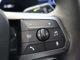 BMW iX (2025) thumbnail 19