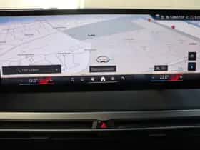 BMW iX (2025) thumbnail 23