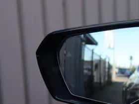 BMW iX (2025) thumbnail 24