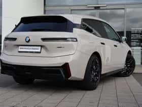 BMW iX (2025) thumbnail 11