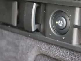 BMW iX (2025) thumbnail 14