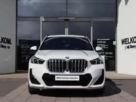 BMW X1 (2022) thumbnail 2
