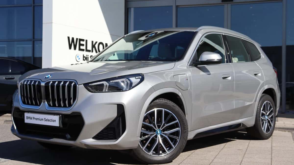 BMW X1 (2023) — foto 1