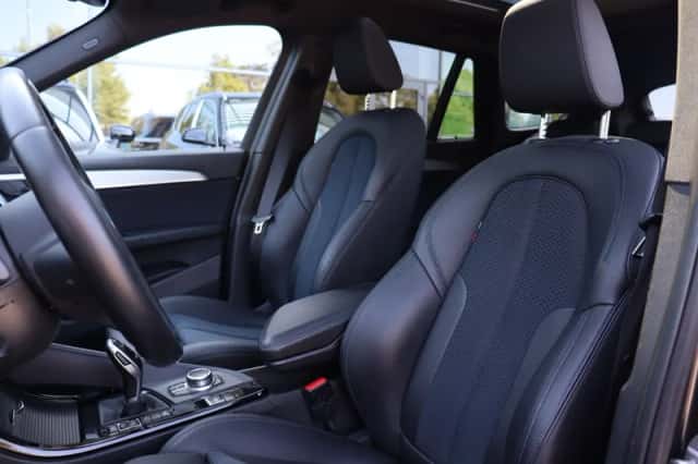 BMW X1 (2021) thumbnail 4