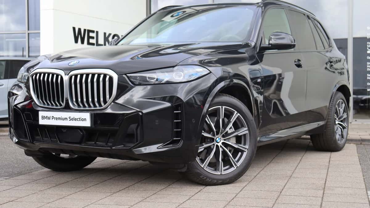 BMW X5 (2025) — foto 1