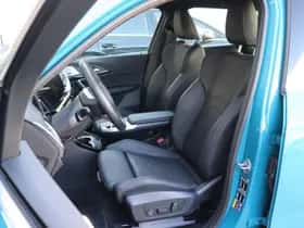BMW iX1 (2023) thumbnail 4