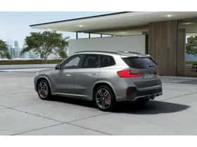 BMW iX1 (2026) thumbnail 2