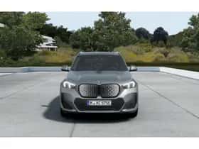 BMW iX1 (2026) thumbnail 3