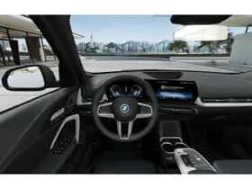 BMW iX1 (2026) thumbnail 7