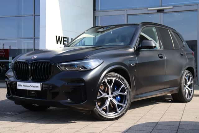BMW X5 (2023) thumbnail 1
