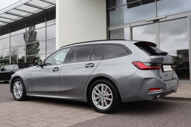 BMW 3-Serie (2023) thumbnail 5