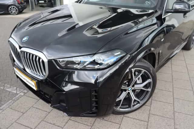 BMW X5 (2025) thumbnail 2