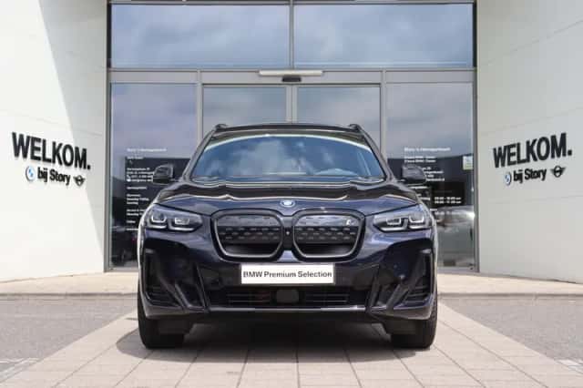 BMW iX3 (2022) thumbnail 3