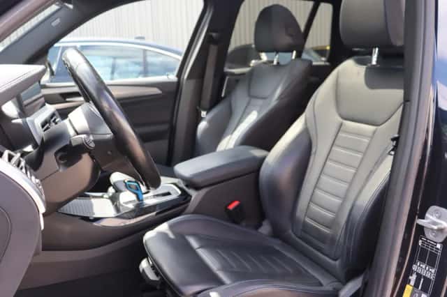 BMW iX3 (2022) thumbnail 4