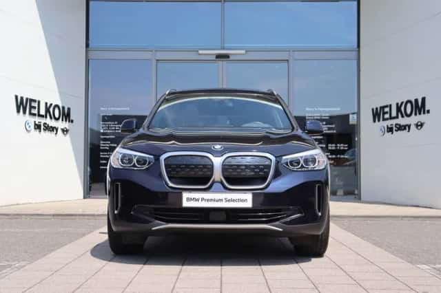 BMW iX3 (2021) thumbnail 2